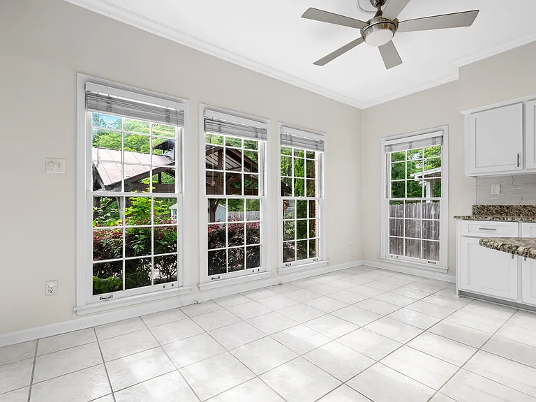 895 Joe Dr — Photo 15