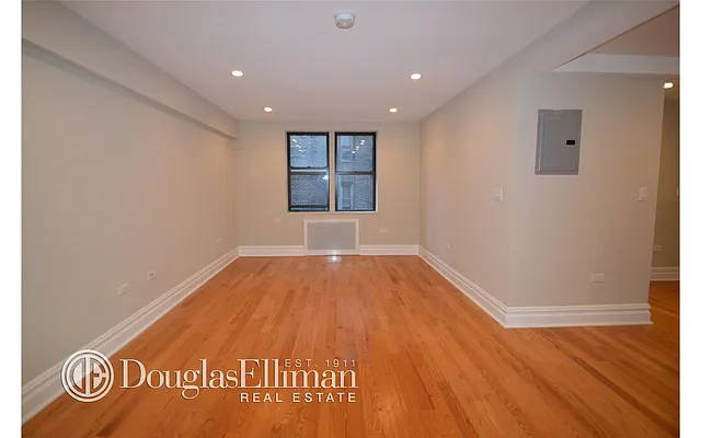 Rented by Douglas Elliman | media 27
