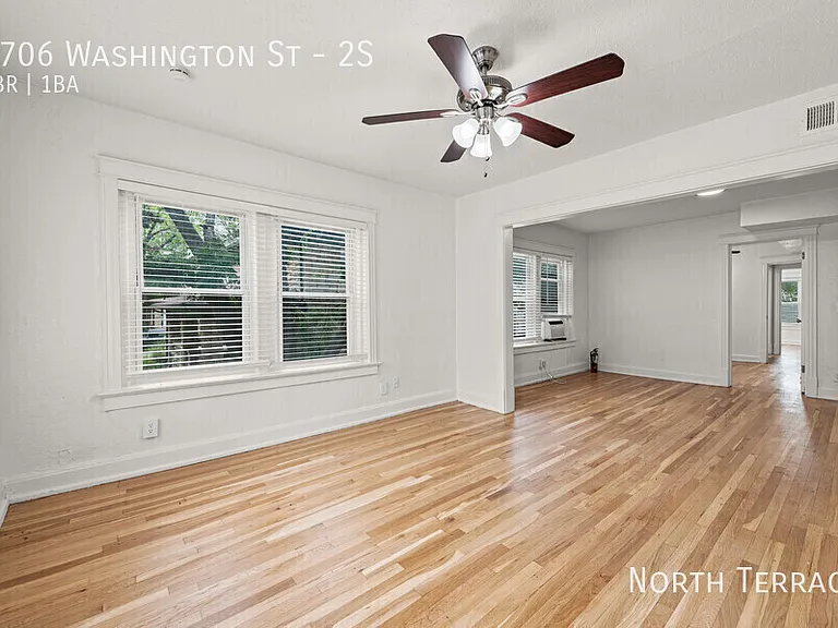 3706 Washington St #2S — Photo 7