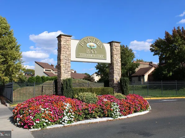 5012 N Convent Ln #182, Philadelphia, PA 19114