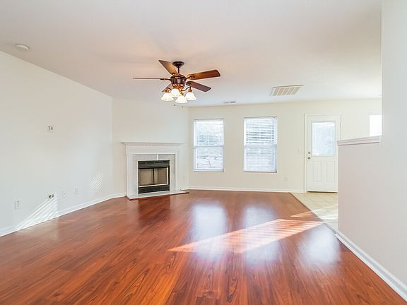 2nd image of 416 Elderberry Way
