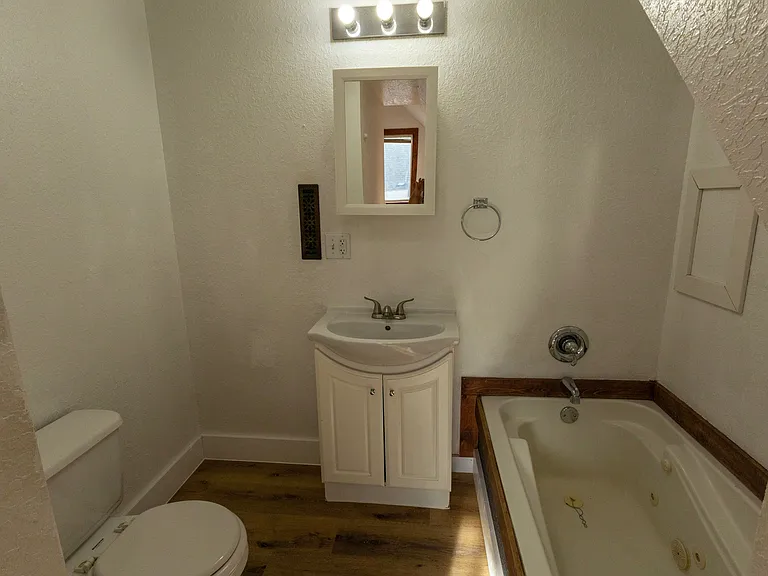 611 Railroad Ave — Photo 27