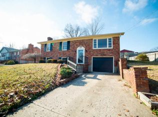 9112 Gayle Dr, Louisville, KY 40272