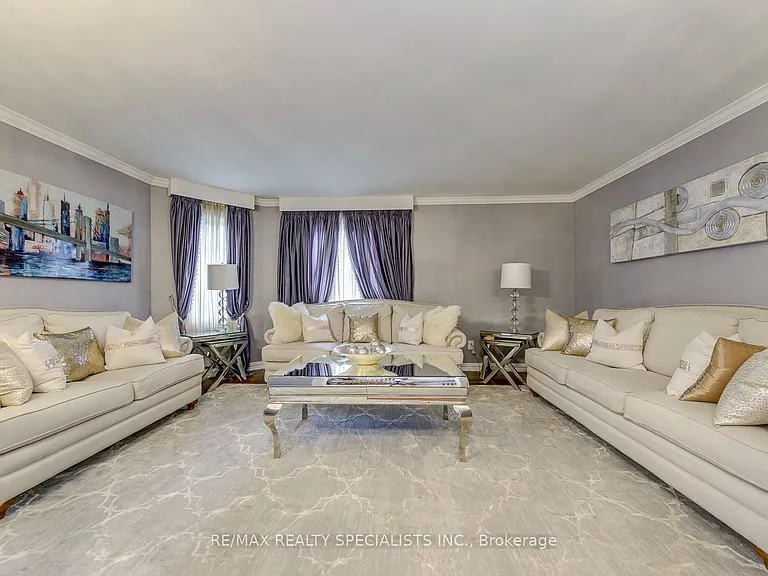 1499 Ravensmoor Cres — Photo 7