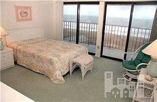 5th image of 1518 S Lake Park 5d Boulevard #5D