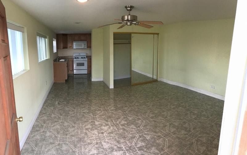 1st image of 3250 Newton Ave