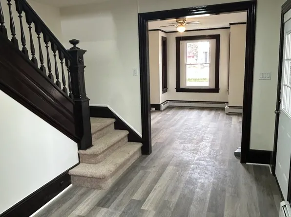 709 Beacon St #A, Stewartsville, NJ 08886