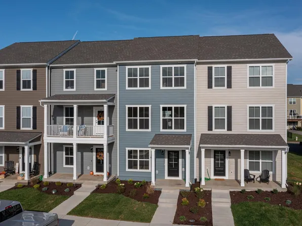 104 Colony Ave, Daleville, VA 24083