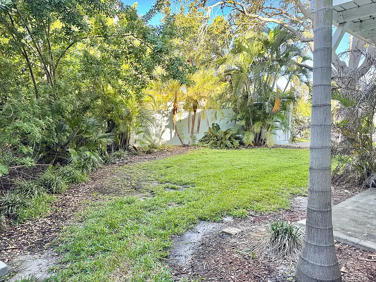 603 Garland Cir — Photo 33