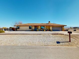 12175 Indian River Dr, Apple Valley, CA 92308