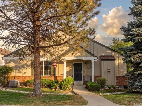 927 S Evanston Circle, Aurora, CO 80012