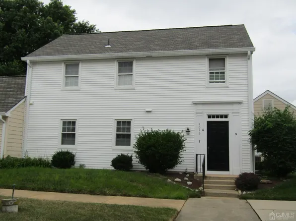 101 N Glenwood Ln #B, Monroe Township, NJ 08831