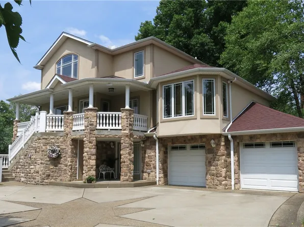 156 W Manilla Ave, Pittsburgh, PA 15220