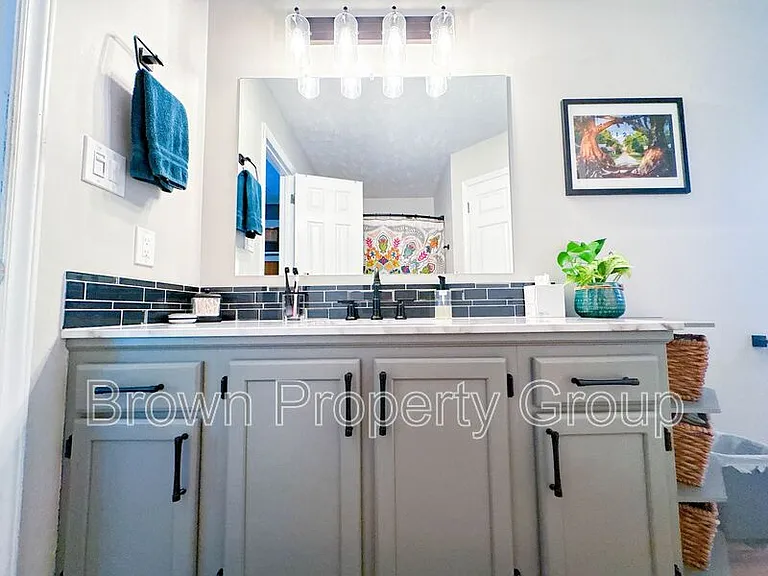 5813 Bacarro Pl — Photo 11