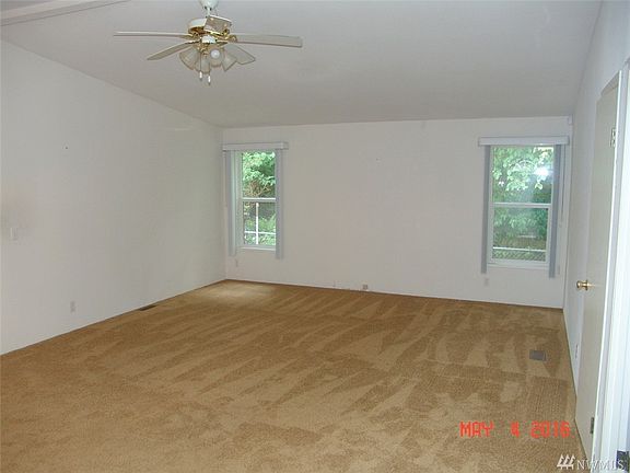 5th image of 7374 Haynes Ln NE