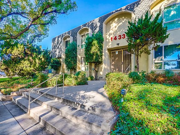 2nd image of 1433 Rock Glen Ave APT 15
