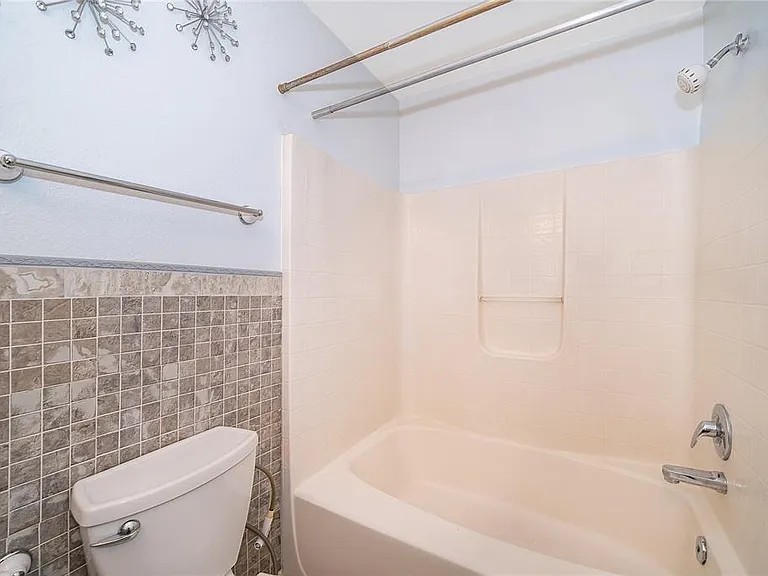 611 Baldwin Dr — Photo 13