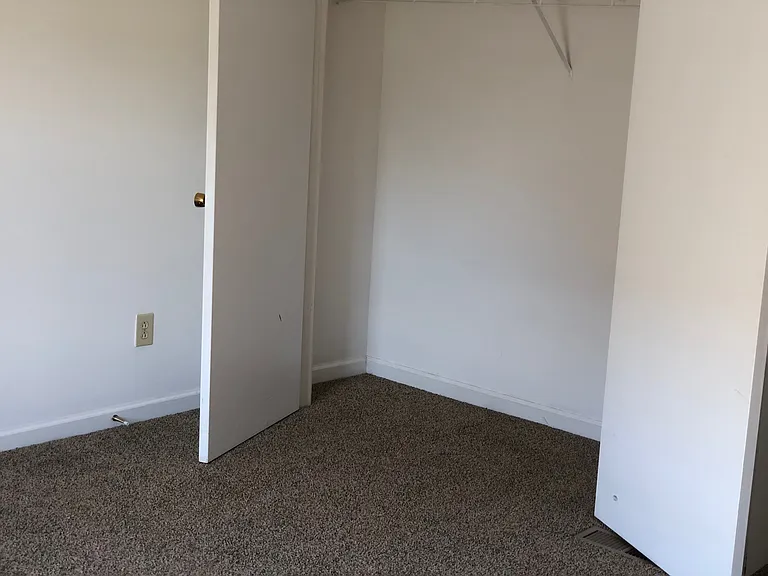 2302 Raleigh Ct #2 — Photo 3