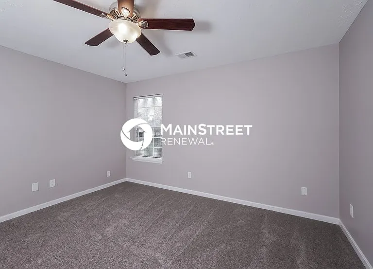 10812 Pineview Ct — Photo 11
