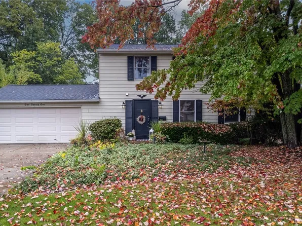 221 Cassandra Dr, Niles, OH 44446