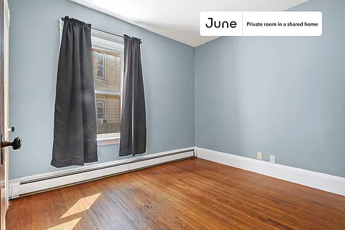 76 Easton St #B Photo 1