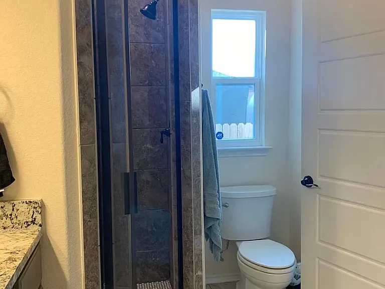 5981 Midcrown Dr — Photo 16