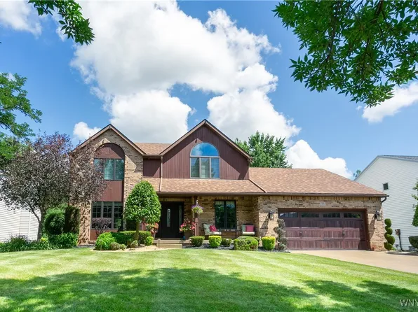 33 Hidden Trl, Lancaster, NY 14086