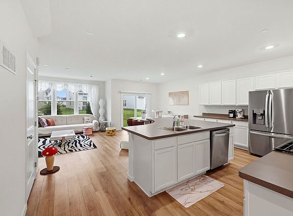 4th image of 5920 Hawkweed Dr