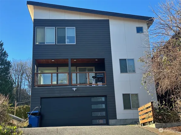 8830 41st Avenue S, Seattle, WA 98118