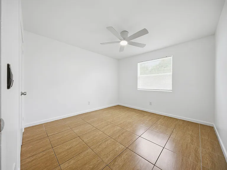 310 E Frances Ave #C1 — Photo 6