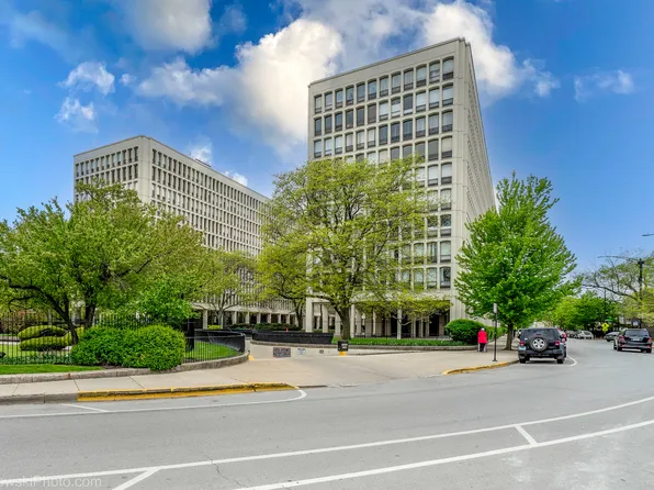 1451 E 55th St APT 620N, Chicago, IL 60615