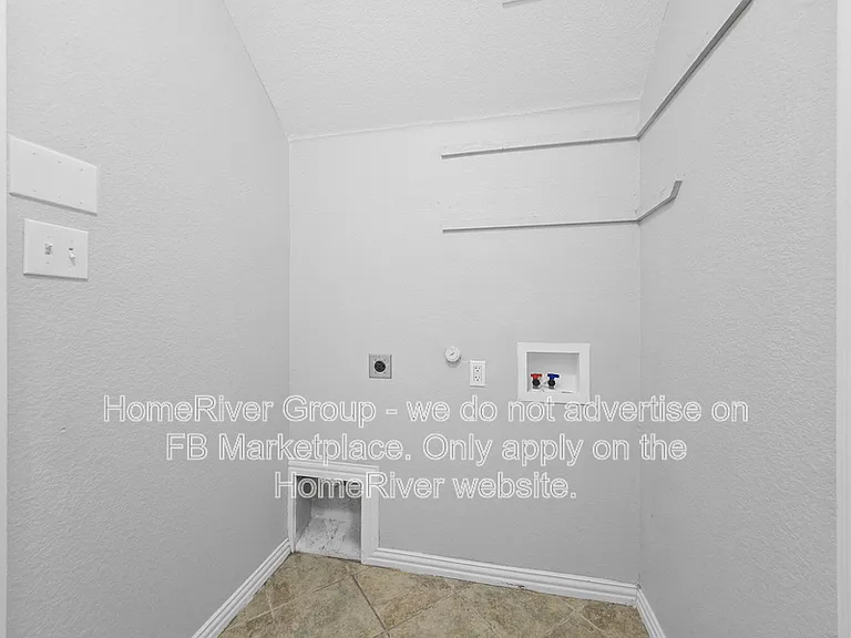 705 Champlain Ct — Photo 9
