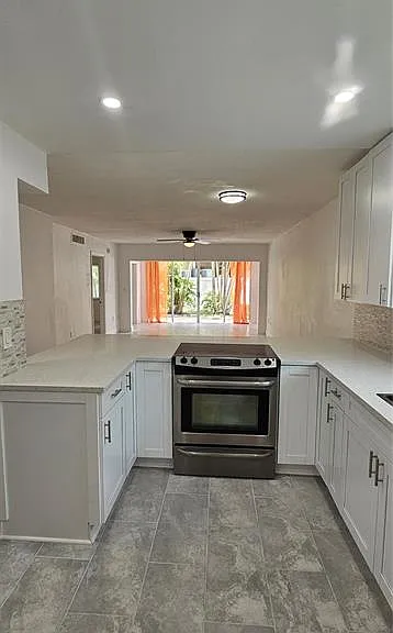 301 87th Ave #106 — Photo 4