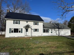 2403 Fairview Dr, Berkeley Springs, WV 25411