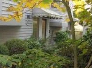 10028 NE 186th St APT C, Bothell, WA 98011