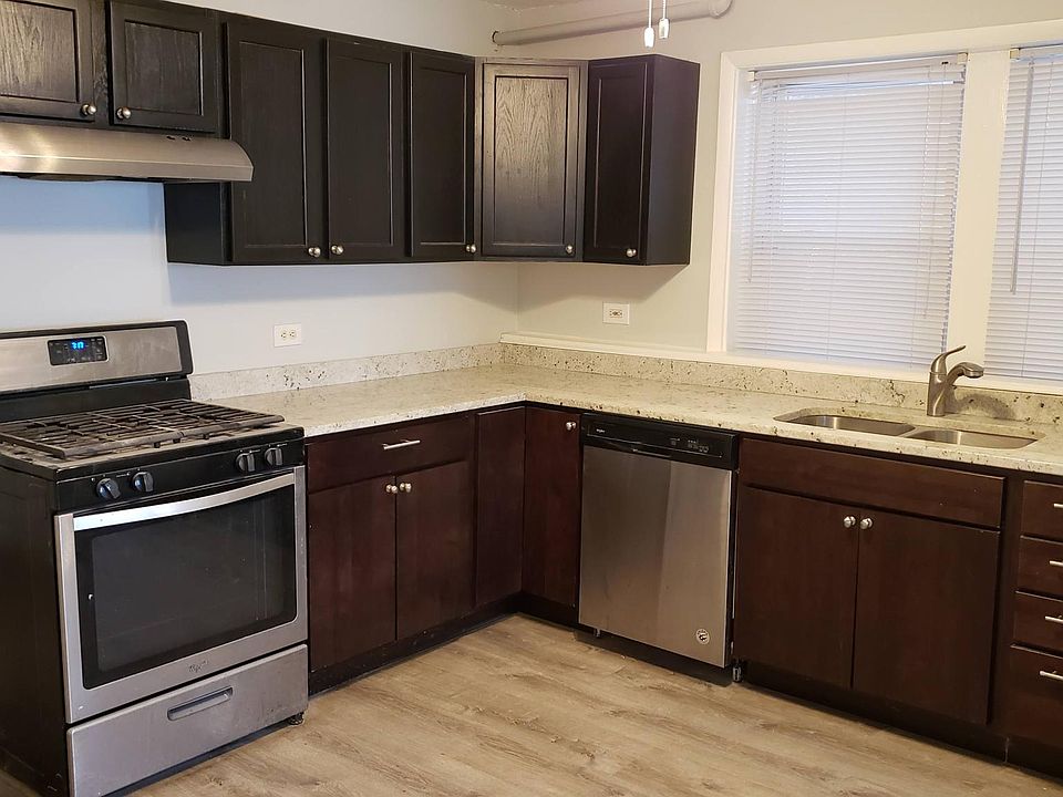 1st image of 2943 N Albany Ave #G