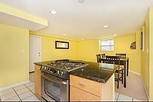 5th image of 717 W Briar Pl APT 1G