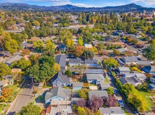 130 11th St, Santa Rosa, CA 95401