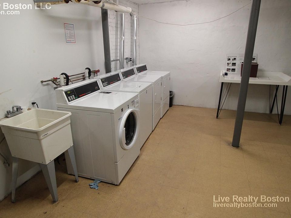 2nd image of 15 Egremont Rd APT 4R