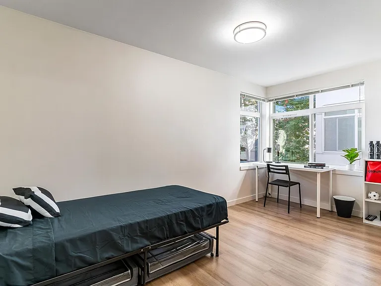 Radian Apartments — Photo 18