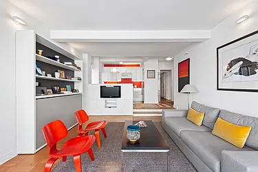 25 West 54th Street, #9C