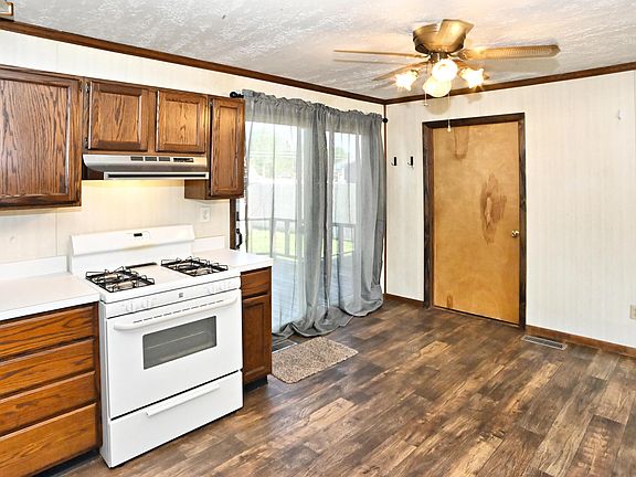5th image of 214 E Jefferson St