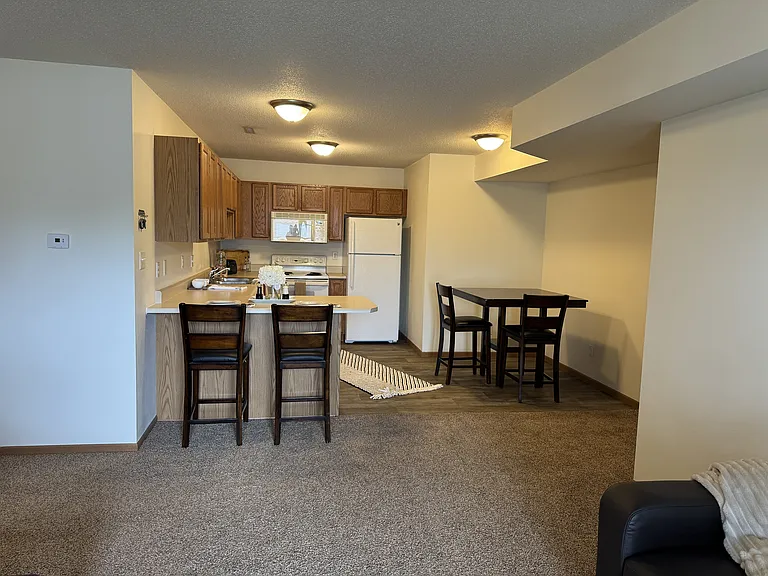 Cypress Pointe — Photo 3