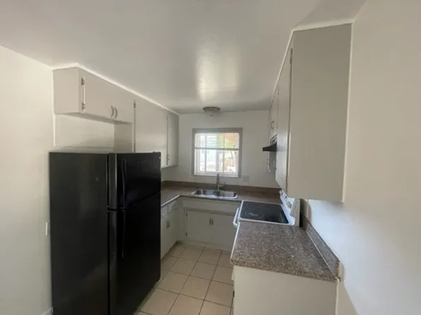 425 - 991-997 Ravenscourt Ave