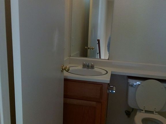 2nd image of 1150 Kenwood Ave APT A