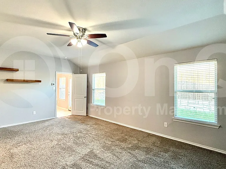 1113 Meadow Side Dr — Photo 12