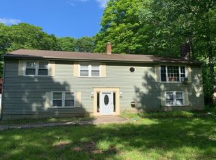 895 Maple Hill Rd, Guilford, CT 06437