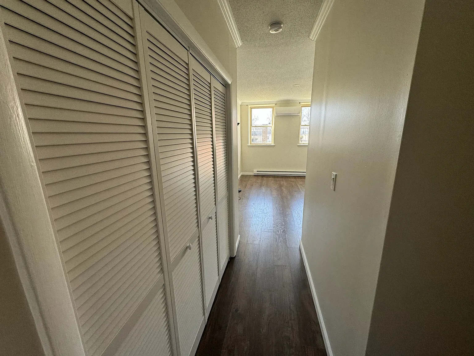 140 Kane St — Photo 2