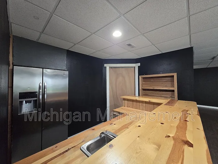 684 Glenlivet St — Photo 36
