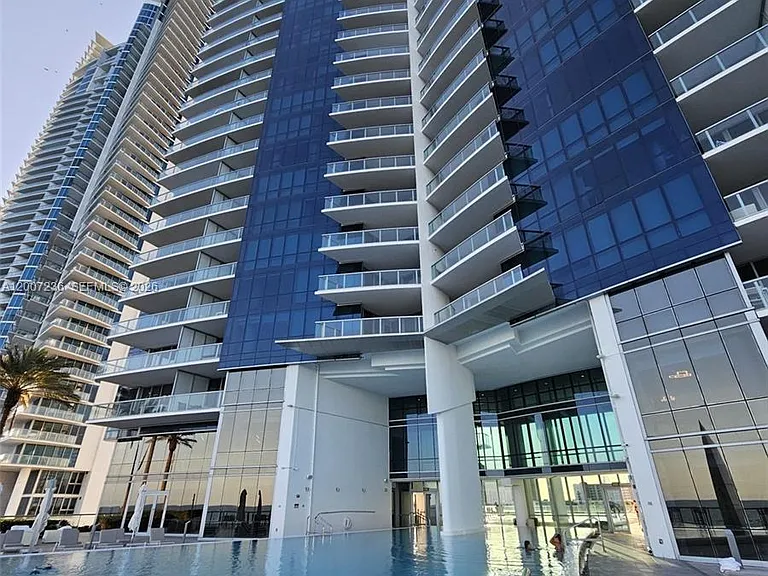 17121 Collins Ave #4006 — Photo 7